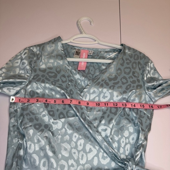 Something New Metallic Wrap Tie Top - Size XS silver/blue Shinny Stylish cropped - Picture 6 of 6